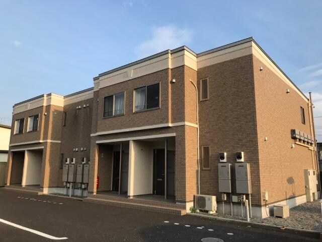 アーバングレイスの物件外観写真