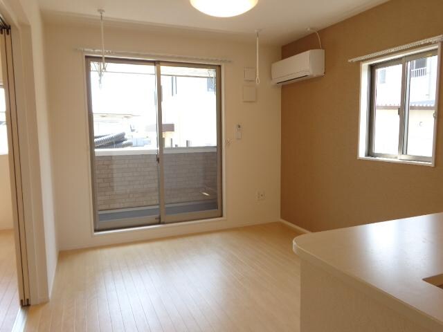 アーバングレイスの物件内観写真