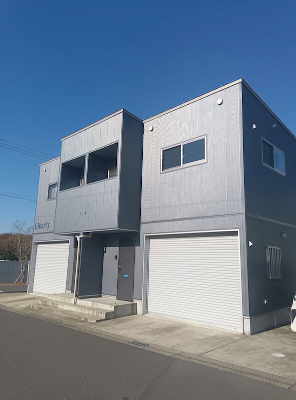 Garage Base AMI Liberty（ガレージ ベース アミ　リバティ）の物件外観写真