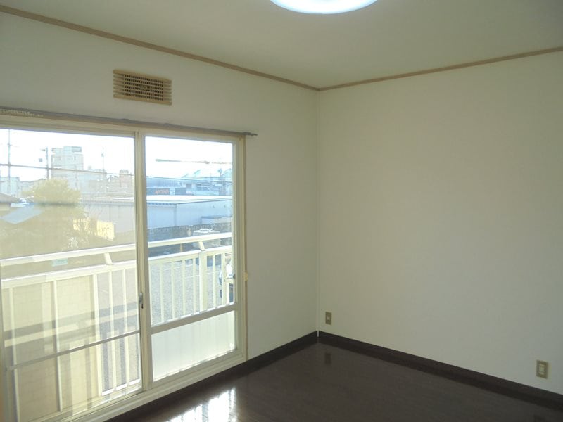 ティピカルサンライフの物件内観写真