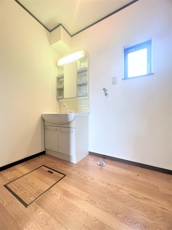 フォンターナＥＳＴ　IIIの物件内観写真