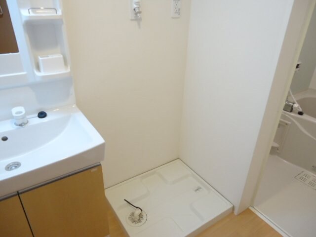 コモド　ピノIIIの物件内観写真