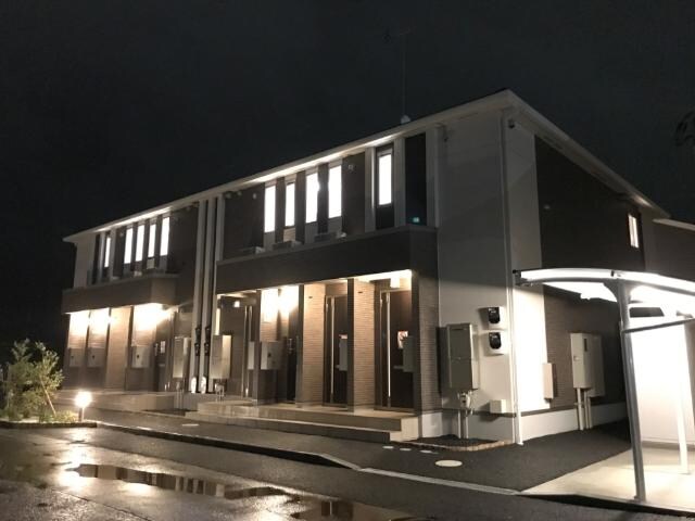 エバーレジデンスの物件外観写真