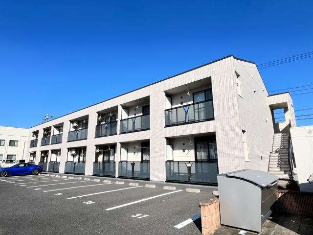 un jour B（アンジュールビー）の物件外観写真