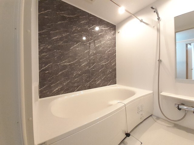 フィオーレＡの物件内観写真