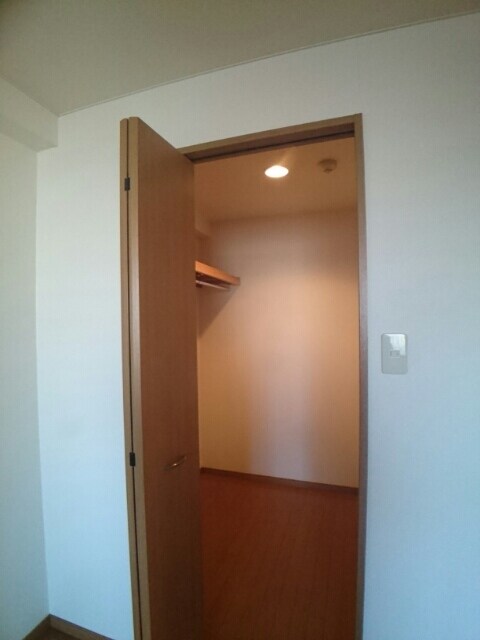 木村ロイヤルマンションIIIの物件内観写真