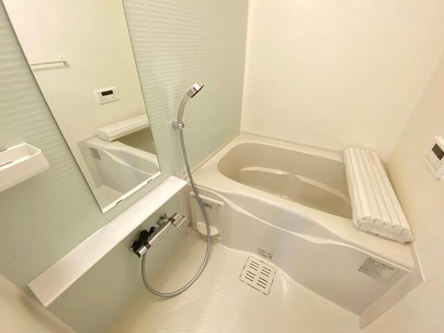 エバーレジデンスの物件内観写真