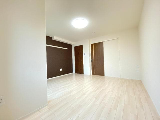 エバーレジデンスの物件内観写真