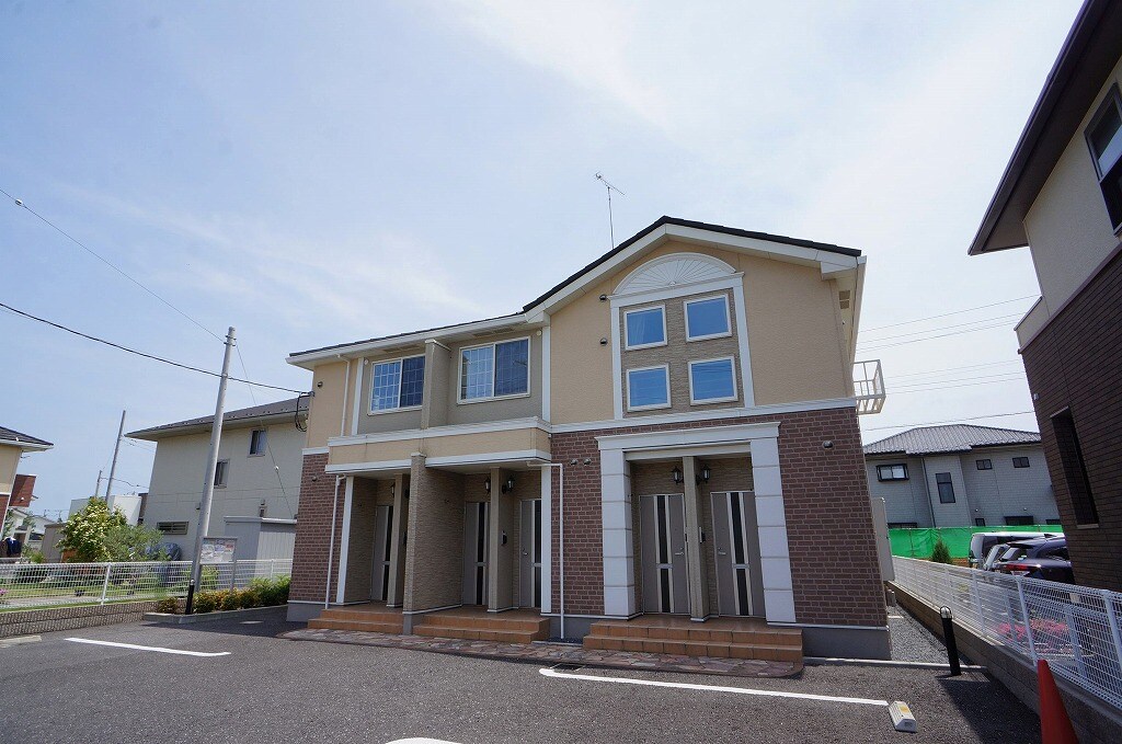 ラシーヌの物件外観写真