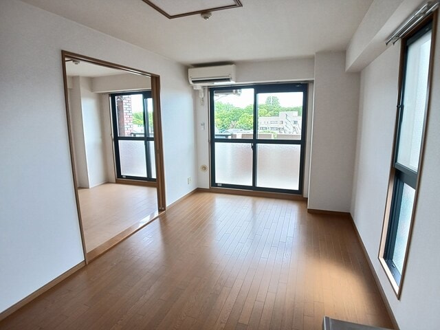 木村ロイヤルマンションIIIの物件内観写真