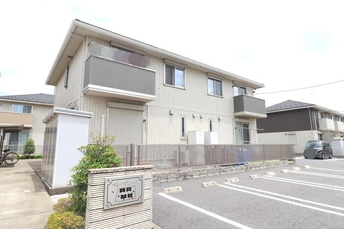 ベア・アジュールD棟の物件外観写真