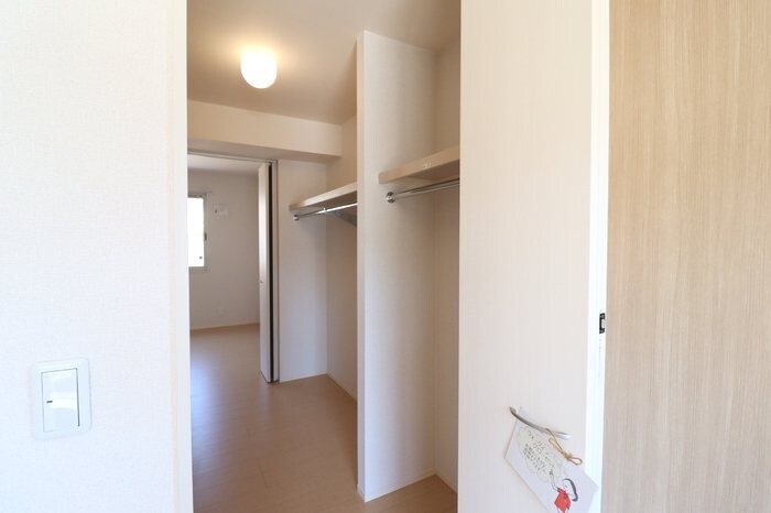 ベア・アジュールD棟の物件内観写真