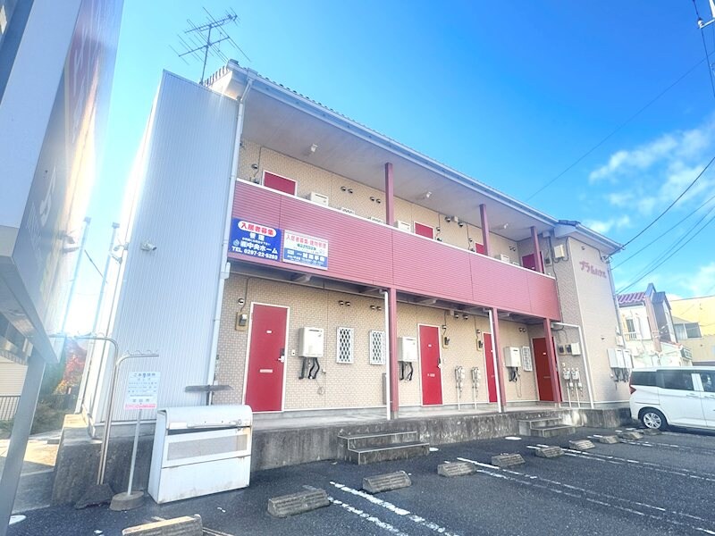 プラムハウスの物件外観写真