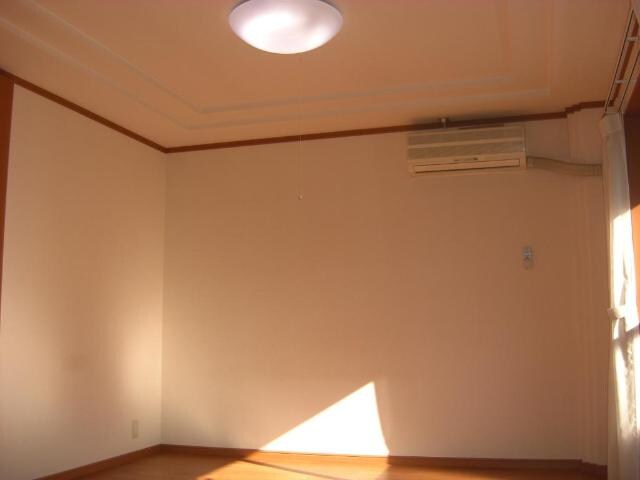 シャトーコリーヌの物件内観写真