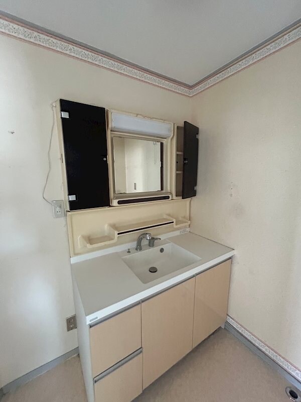 柏市大津ヶ丘住宅付き店舗の物件内観写真