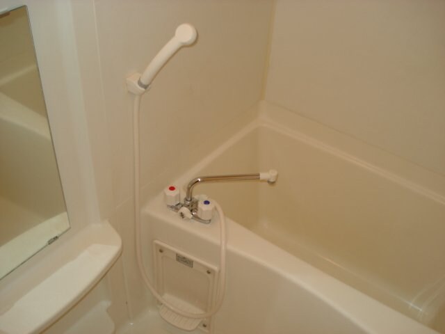 レジデンス弐番館の物件内観写真