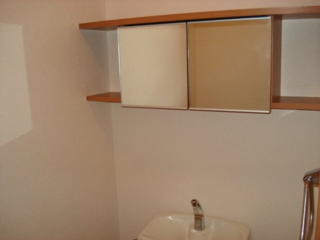 レジデンス弐番館の物件内観写真