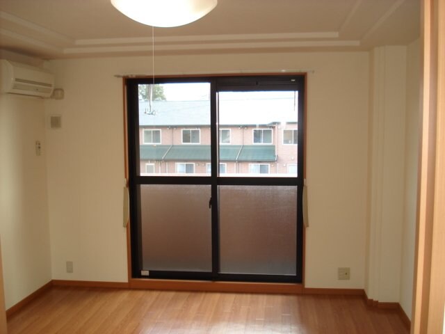 レジデンス弐番館の物件内観写真