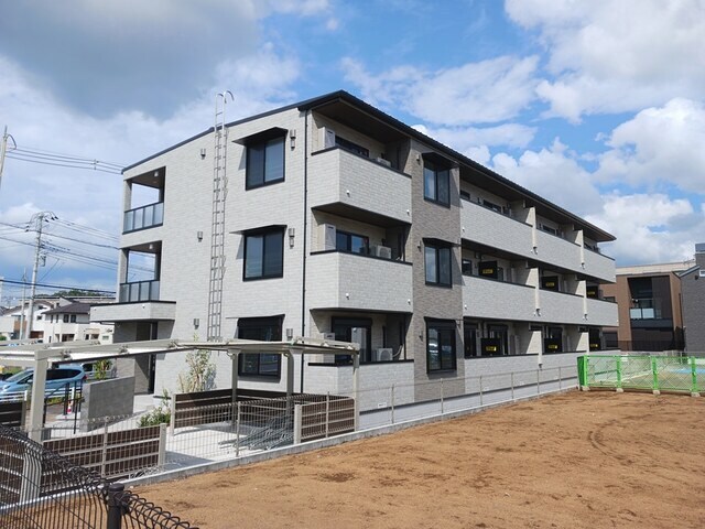 ソルス・おおたかの物件外観写真