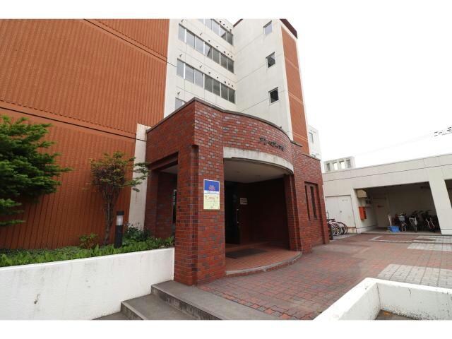 アンロワイヤルの物件外観写真