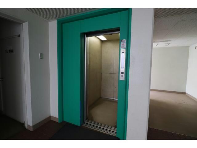 アンロワイヤルの物件外観写真