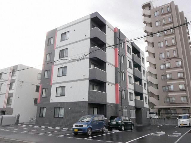 ラグジースペース栄通１２の物件外観写真