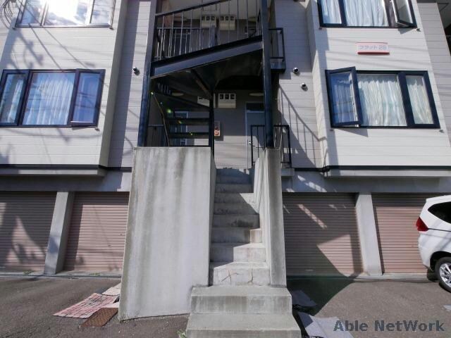 フラット２８の物件外観写真