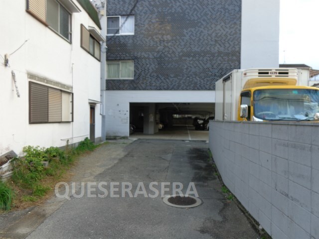 吹東マンションの物件外観写真