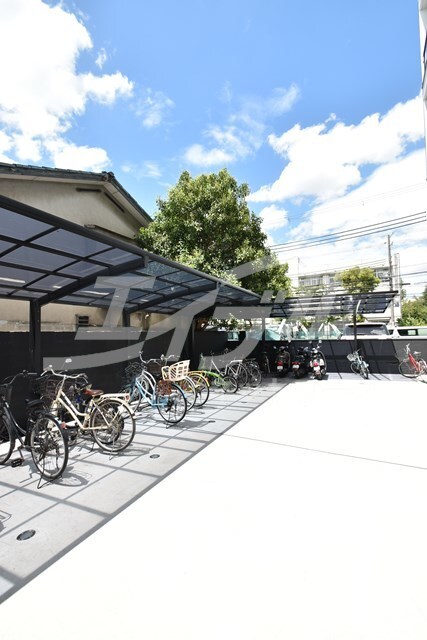 吹東マンションの物件外観写真