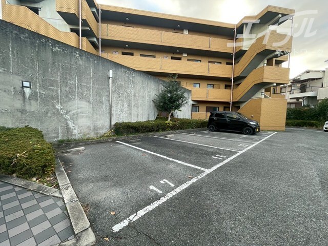 メゾンドールⅠの物件外観写真