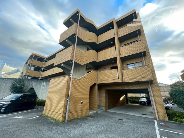 メゾンドールⅠの物件外観写真