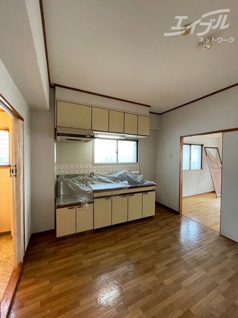 麻田レインボーハイツの物件内観写真