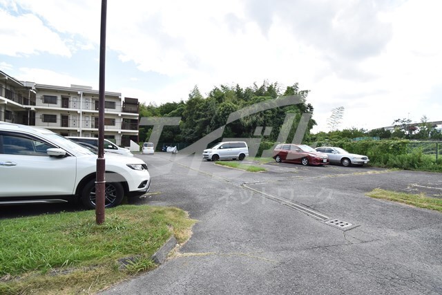 サンハイム杉林の物件外観写真