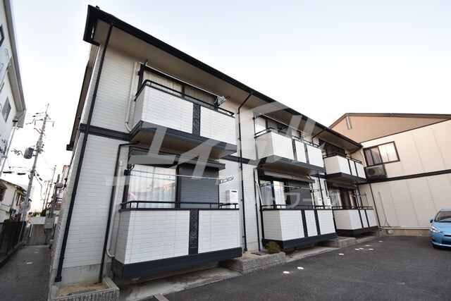 ドミールシャルマンの物件外観写真