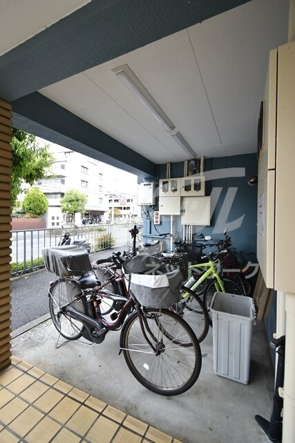 谷川第2マンションの物件外観写真