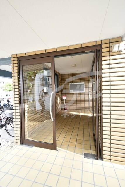 谷川第2マンションの物件外観写真