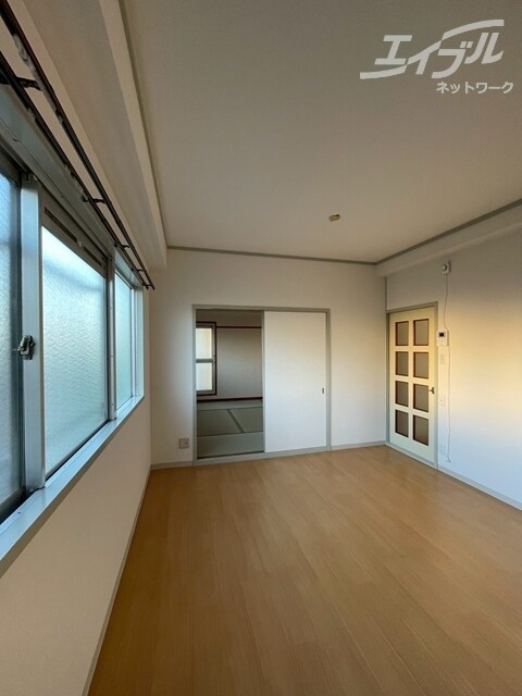 谷川第2マンションの物件内観写真