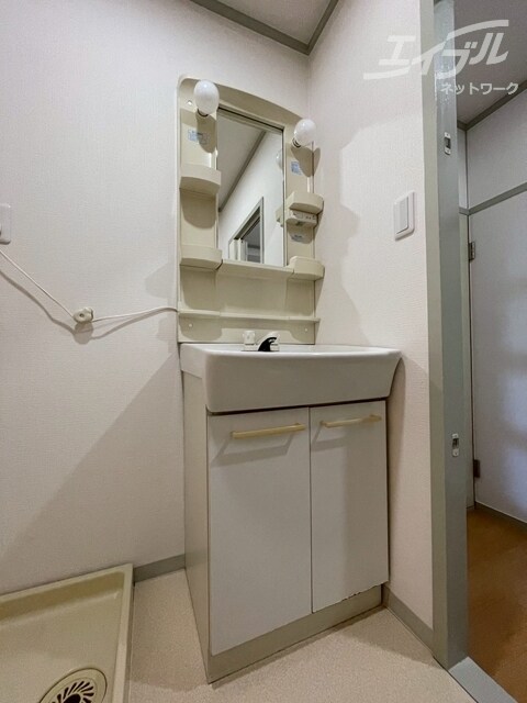 谷川第2マンションの物件内観写真