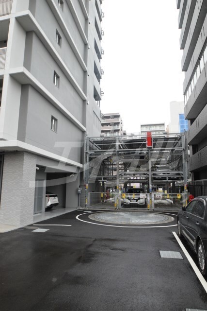 コンフォリア江坂広芝町の物件外観写真