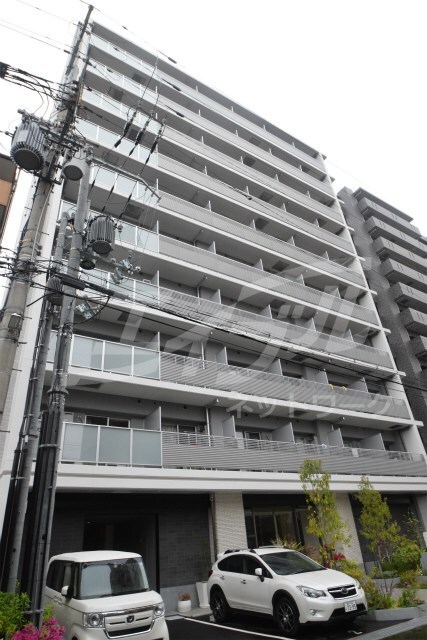 コンフォリア江坂広芝町の物件外観写真