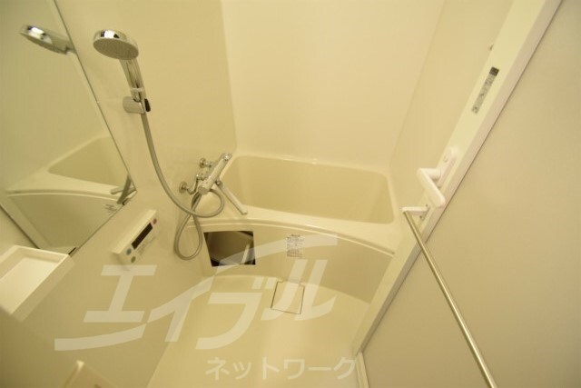 コンフォリア江坂広芝町の物件内観写真