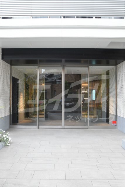 コンフォリア江坂広芝町の物件外観写真