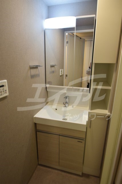 コンフォリア江坂広芝町の物件内観写真