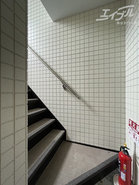 メゾンドレポス千里丘の物件外観写真