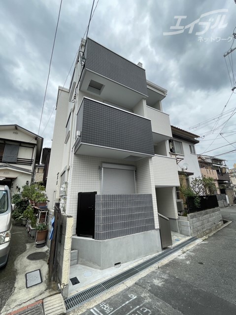 メゾンドレポス千里丘の物件外観写真