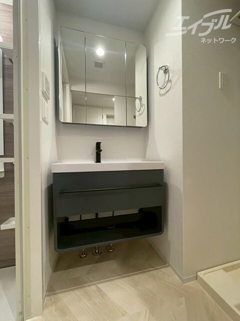 セレニテ江坂エクラの物件内観写真