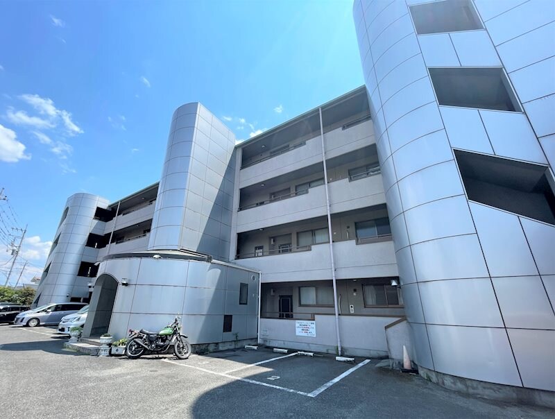 クレール・カズの物件外観写真