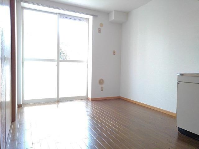 プリメーロ西条の物件内観写真