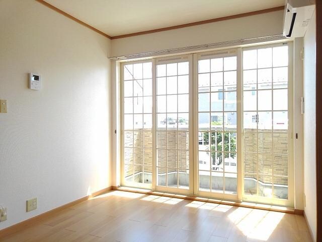 リバーウエストＢの物件内観写真