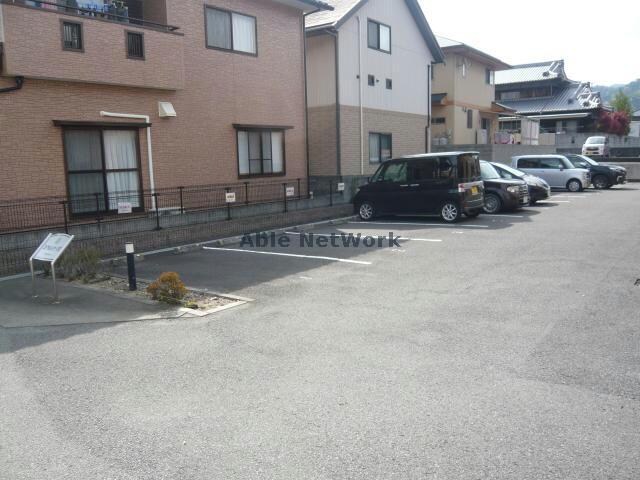 ロイヤルハイツ・IYOの物件外観写真